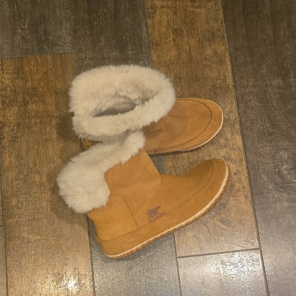 Sorel Out N About Suede Short Boots